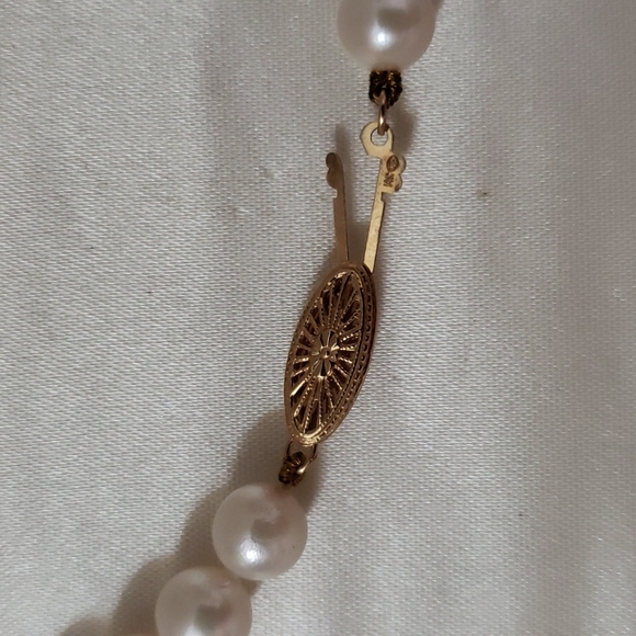 Genuine Pearl Necklace strand, Earrings and Ring - Picture 4 of 8